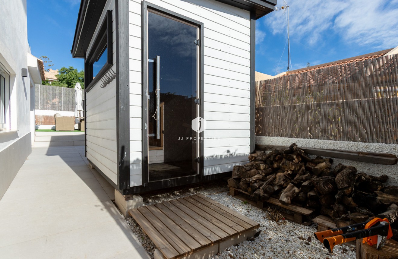 Z drugiej ręki - Villa -
Los Balcones - Costa Blanca