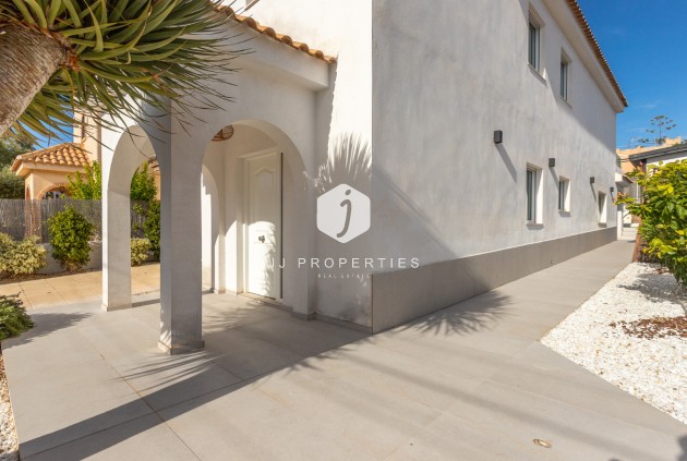 Z drugiej ręki - Villa -
Los Balcones - Costa Blanca