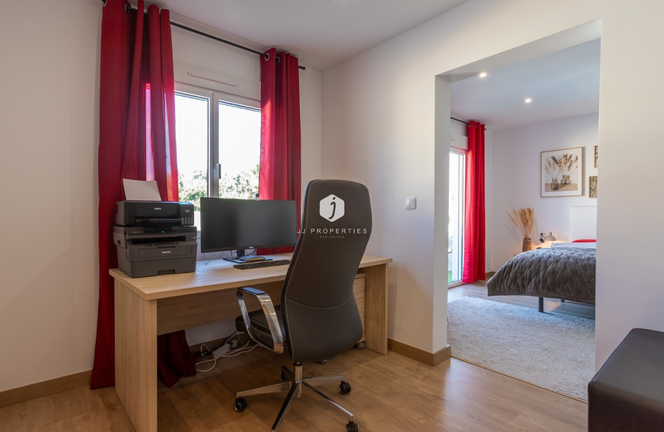 Z drugiej ręki - Villa -
Los Balcones - Costa Blanca