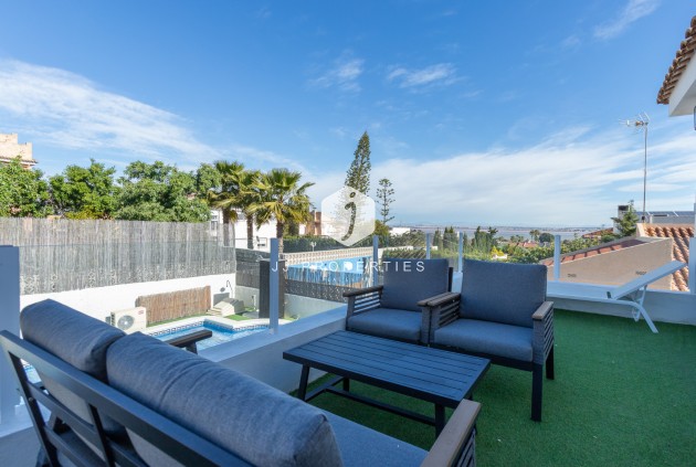 Z drugiej ręki - Villa -
Los Balcones - Costa Blanca