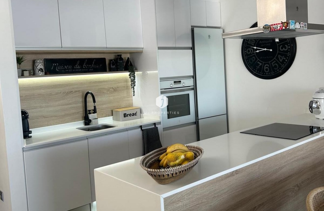 Aus zweiter Hand - Villa -
Daya Vieja - Costa Blanca