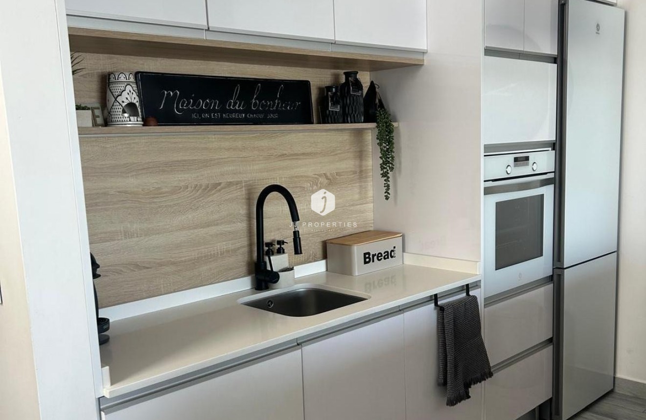 Aus zweiter Hand - Villa -
Daya Vieja - Costa Blanca