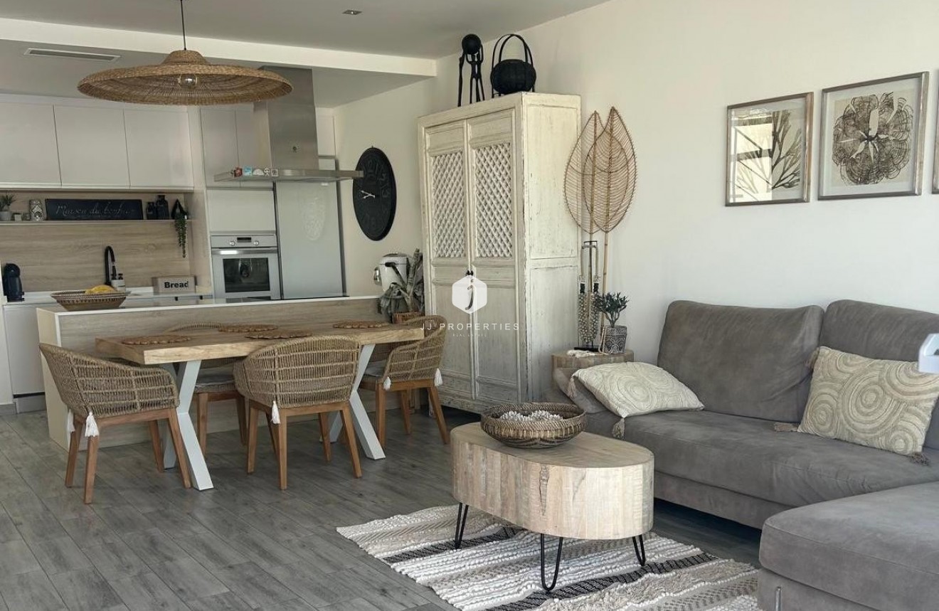 Aus zweiter Hand - Villa -
Daya Vieja - Costa Blanca