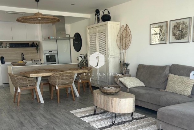 Aus zweiter Hand - Villa -
Daya Vieja - Costa Blanca