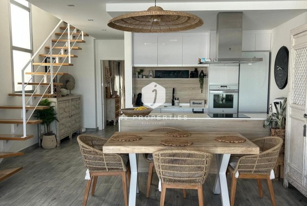 Aus zweiter Hand - Villa -
Daya Vieja - Costa Blanca