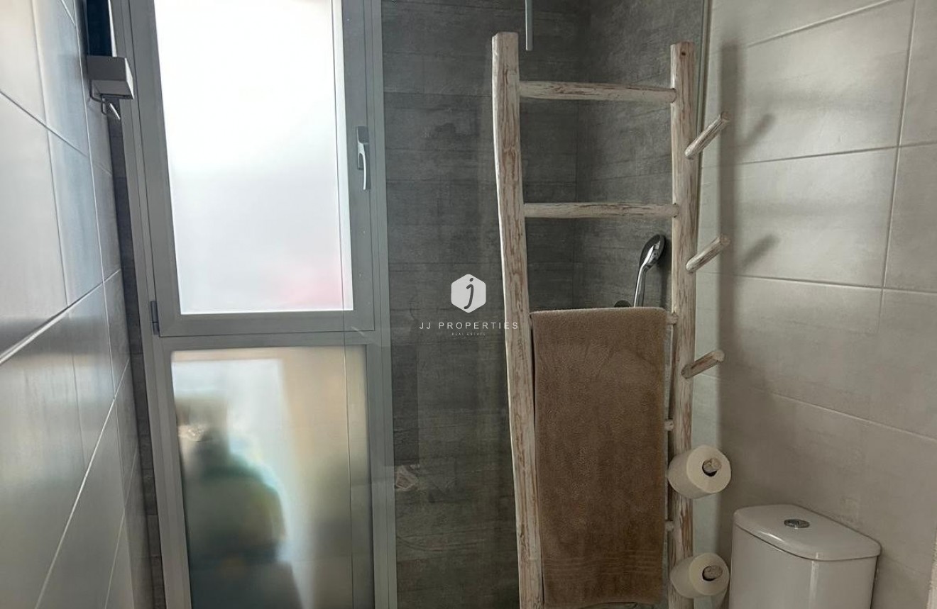 Aus zweiter Hand - Villa -
Daya Vieja - Costa Blanca