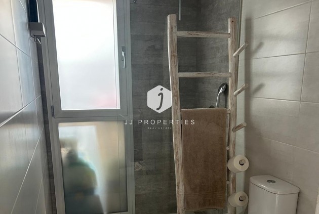 Aus zweiter Hand - Villa -
Daya Vieja - Costa Blanca