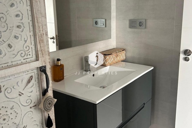 Aus zweiter Hand - Villa -
Daya Vieja - Costa Blanca