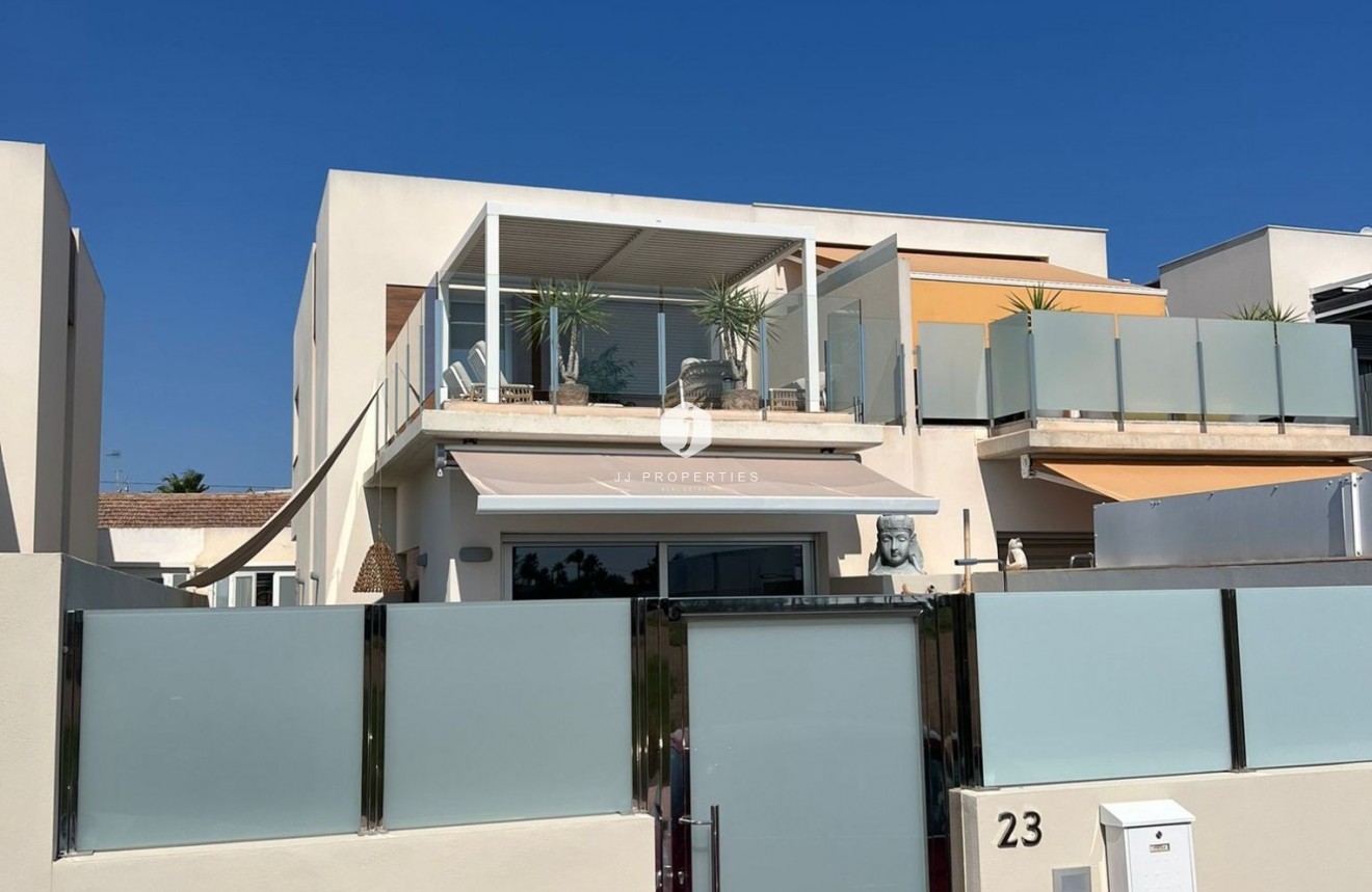 Aus zweiter Hand - Villa -
Daya Vieja - Costa Blanca