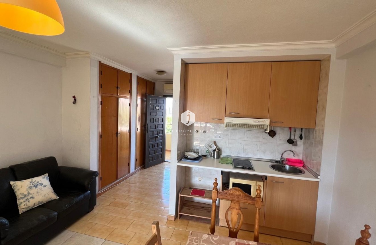 Resale - Apartment / flat -
Torrevieja - Miramar - Torre Del Moro