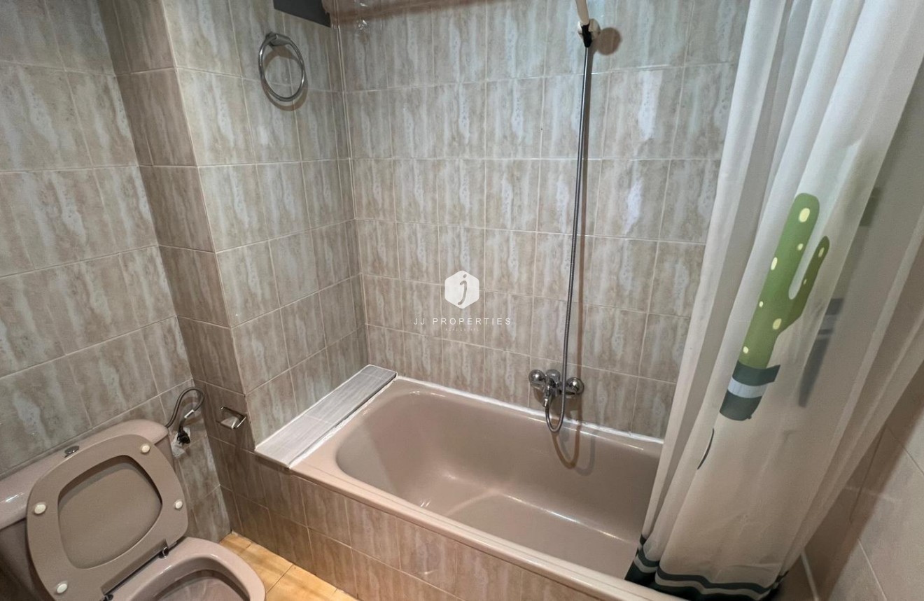 Resale - Apartment / flat -
Torrevieja - Miramar - Torre Del Moro