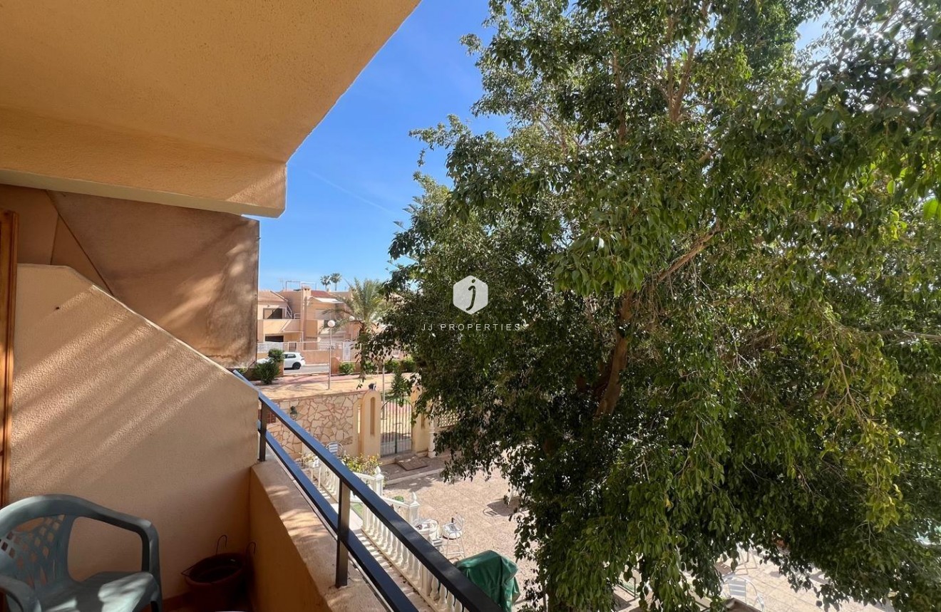 Resale - Apartment / flat -
Torrevieja - Miramar - Torre Del Moro