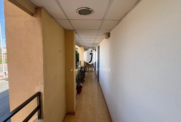 Resale - Apartment / flat -
Torrevieja - Miramar - Torre Del Moro