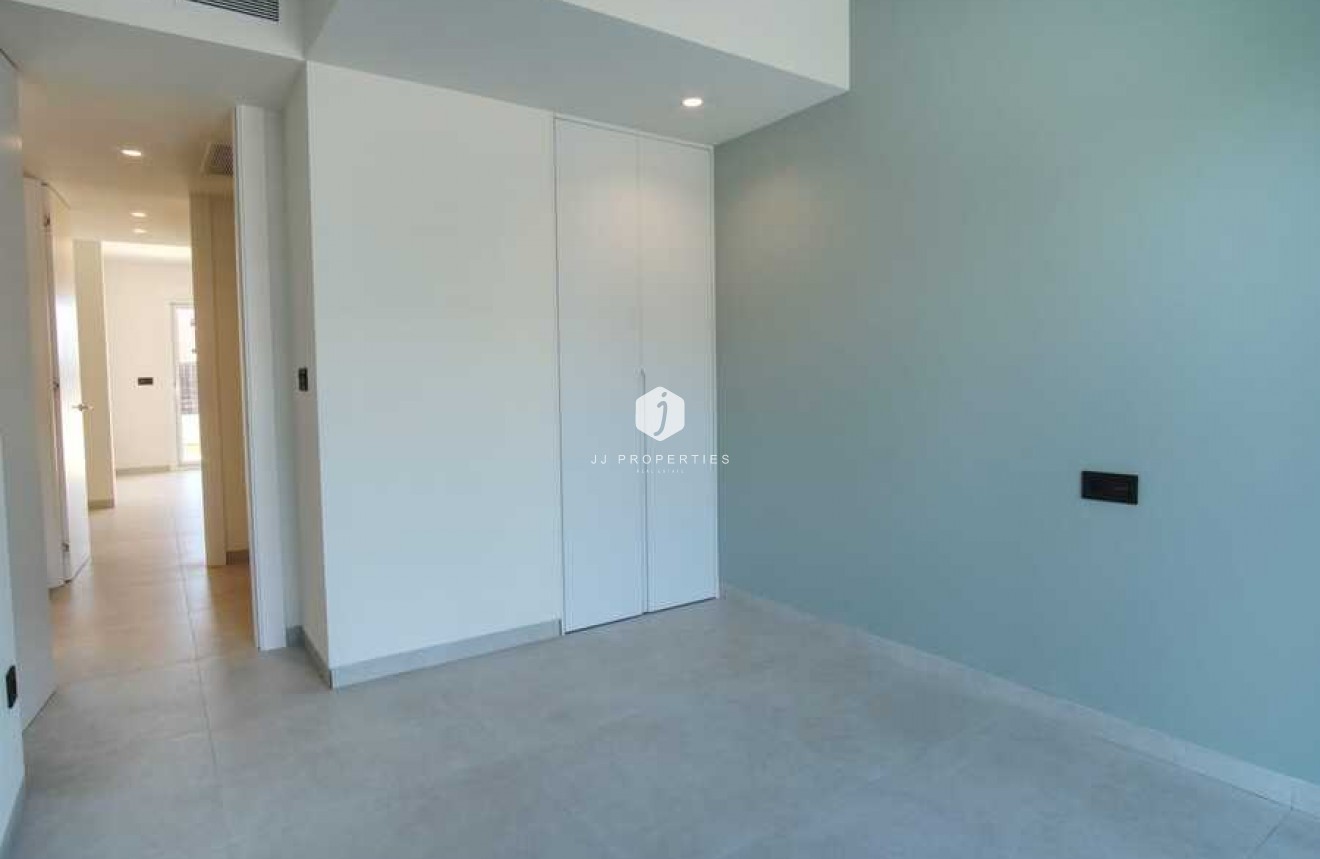 Z drugiej ręki - Mieszkanie w bloku -
Guardamar del Segura - Costa Blanca