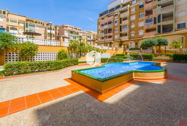 Z drugiej ręki - Mieszkanie w bloku -
Torrevieja - Centro
