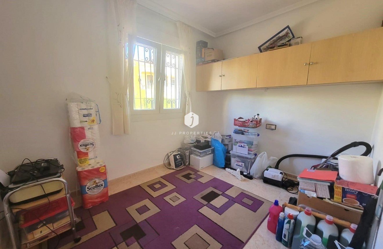 Z drugiej ręki - Szalet -
Los Montesinos - Los Montesinos - Urb. La Herrada