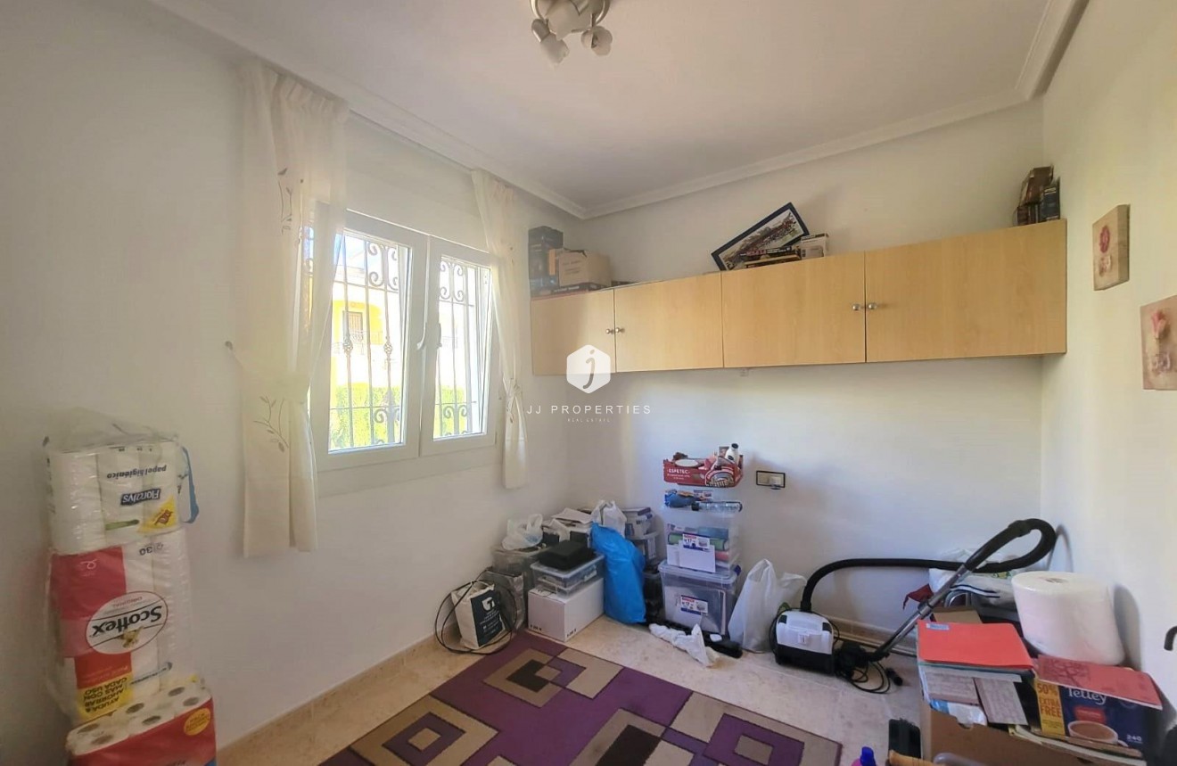 Z drugiej ręki - Szalet -
Los Montesinos - Los Montesinos - Urb. La Herrada