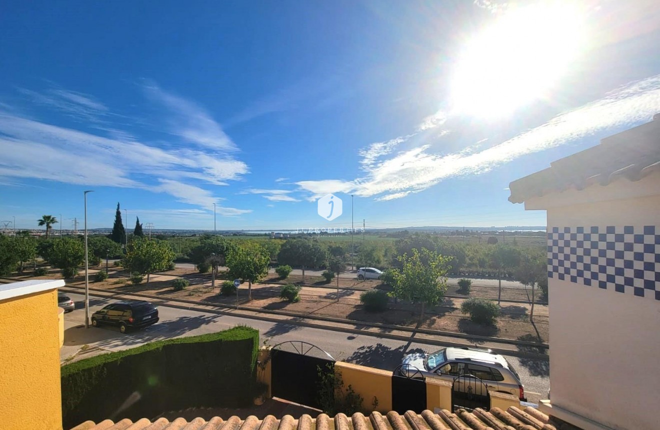 Z drugiej ręki - Szalet -
Los Montesinos - Los Montesinos - Urb. La Herrada