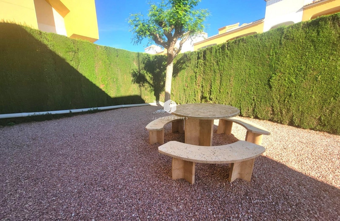 Z drugiej ręki - Szalet -
Los Montesinos - Los Montesinos - Urb. La Herrada