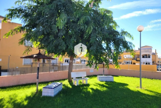 Z drugiej ręki - Szalet -
Los Montesinos - Los Montesinos - Urb. La Herrada