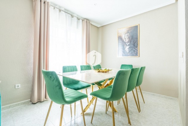 Aus zweiter Hand - Villa -
Torrevieja - Los Balcones - Los Altos del Edén