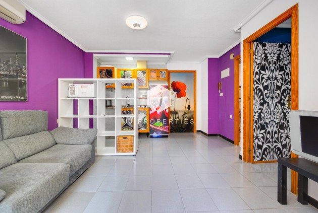 Z drugiej ręki - Mieszkanie w bloku -
Torrevieja - Costa Blanca