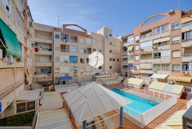 Z drugiej ręki - Mieszkanie w bloku -
Torrevieja - Costa Blanca