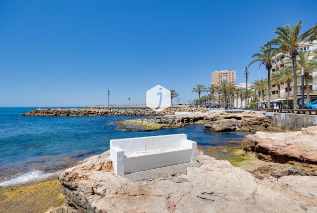 Z drugiej ręki - Mieszkanie w bloku -
Torrevieja - Costa Blanca