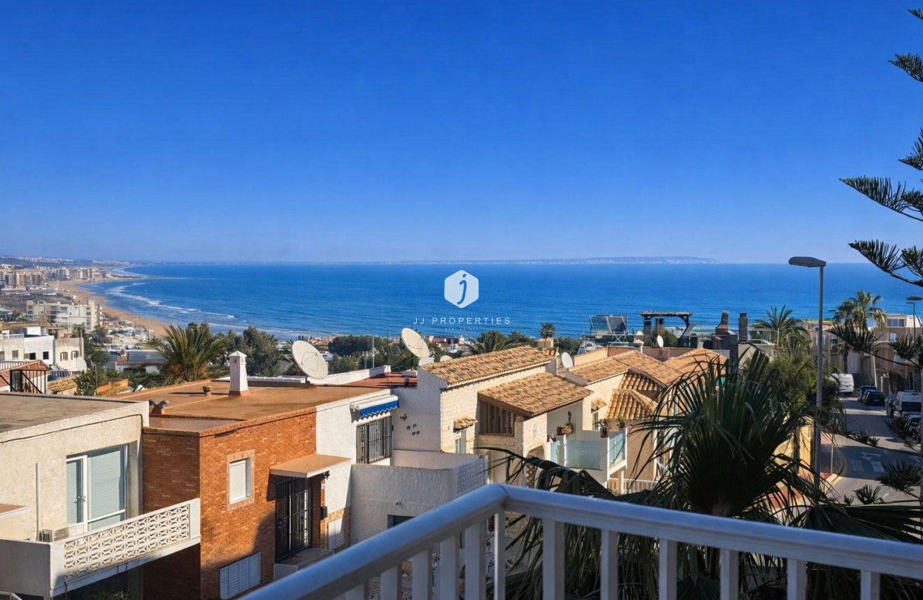 Resale - Apartment / flat -
Torrevieja - Costa Blanca