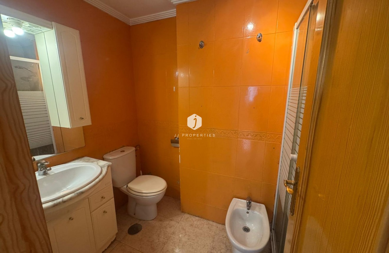 Resale - Apartment / flat -
Torrevieja - Costa Blanca