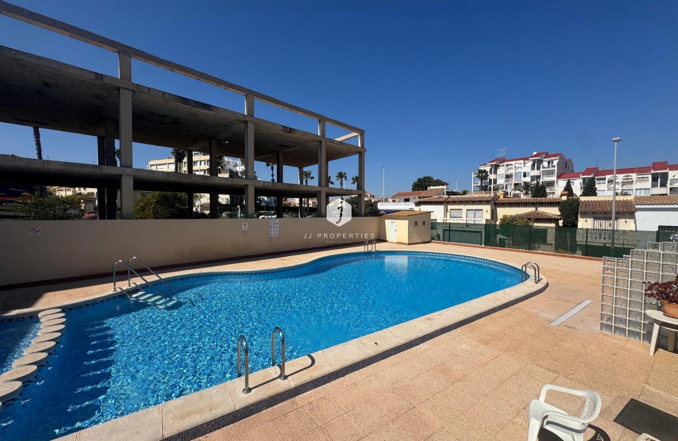 Resale - Apartment / flat -
Torrevieja - Costa Blanca