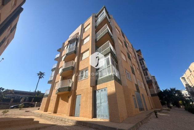 Resale - Apartment / flat -
Torrevieja - Costa Blanca