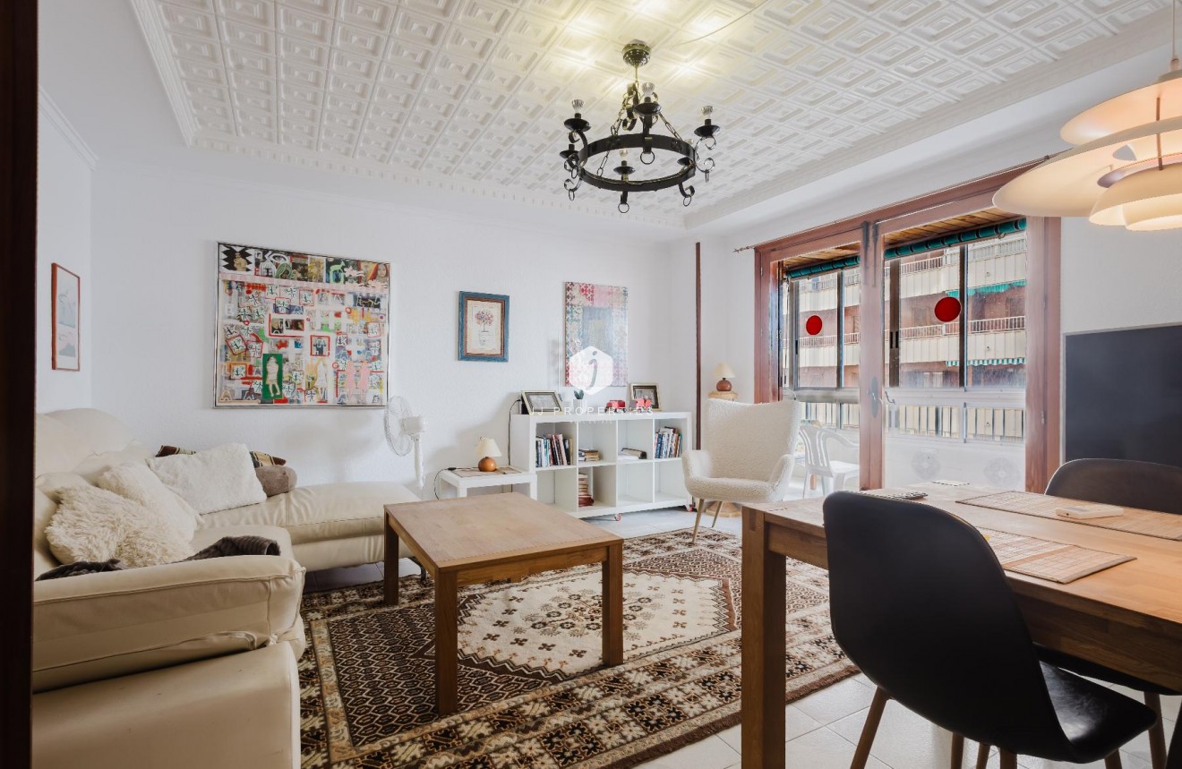 Resale - Apartment / flat -
Torrevieja - Costa Blanca