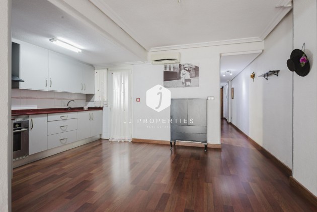 Resale - Apartment / flat -
Torrevieja - Costa Blanca