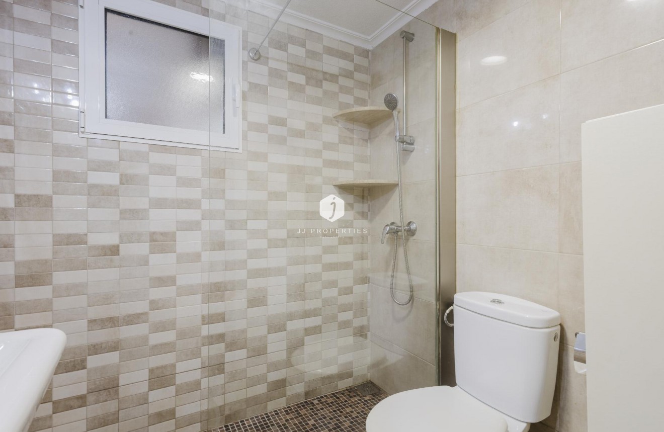 Resale - Apartment / flat -
Torrevieja - Costa Blanca