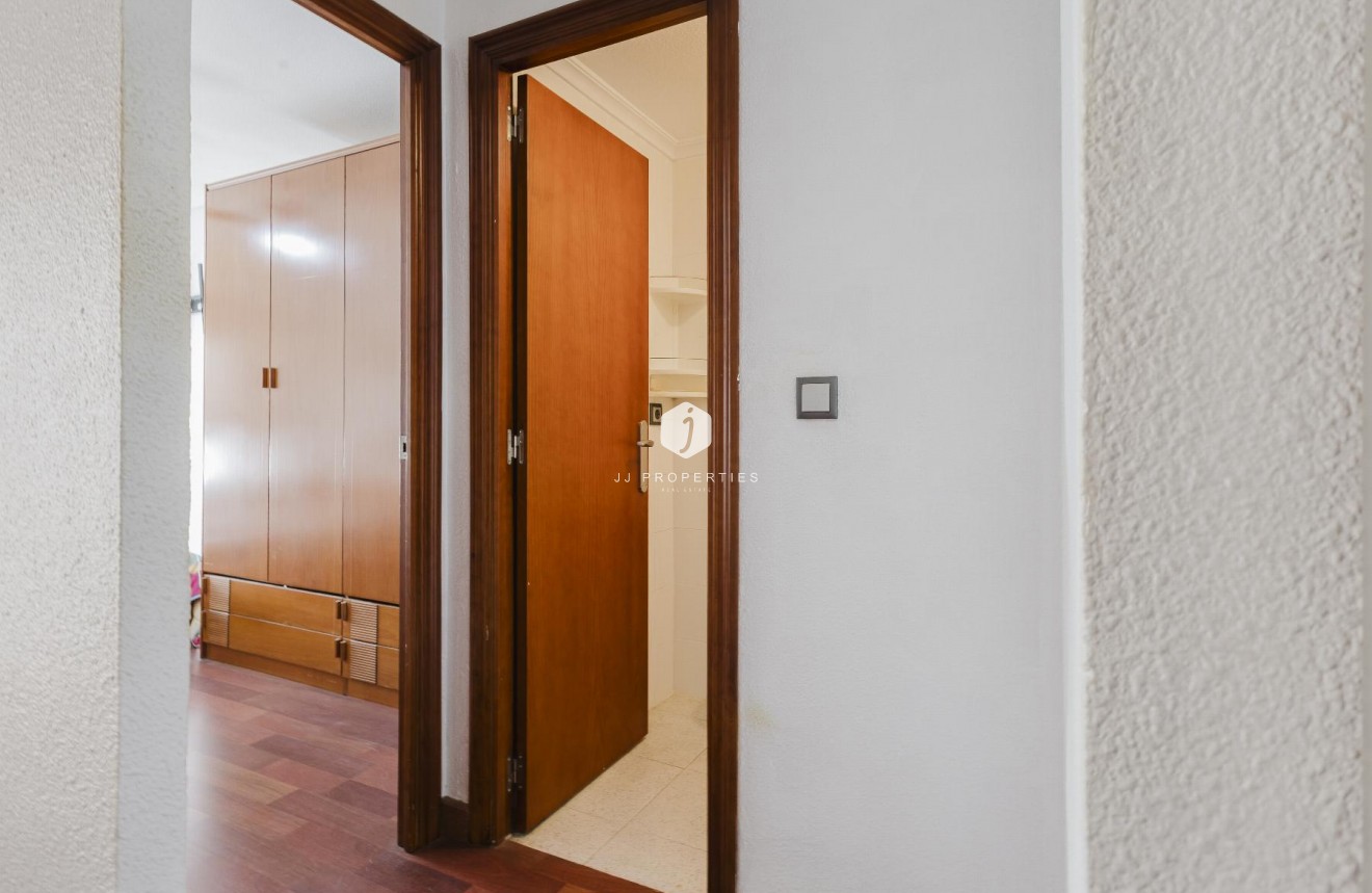 Resale - Apartment / flat -
Torrevieja - Costa Blanca