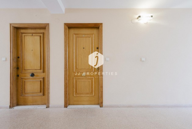 Resale - Apartment / flat -
Torrevieja - Costa Blanca