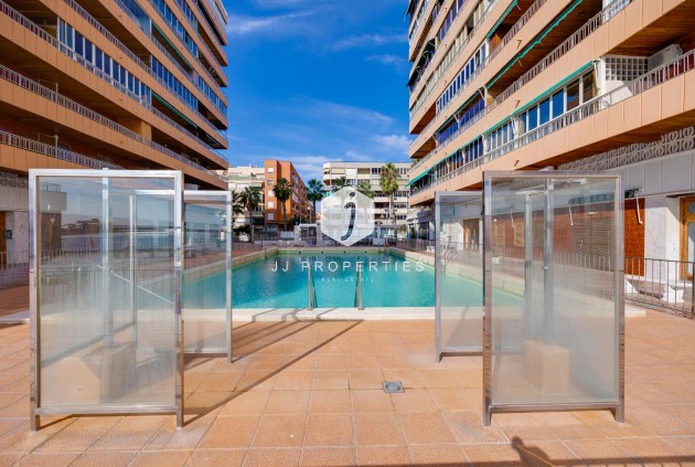 Tweedehands - Appartement / flat -
Torrevieja - Costa Blanca