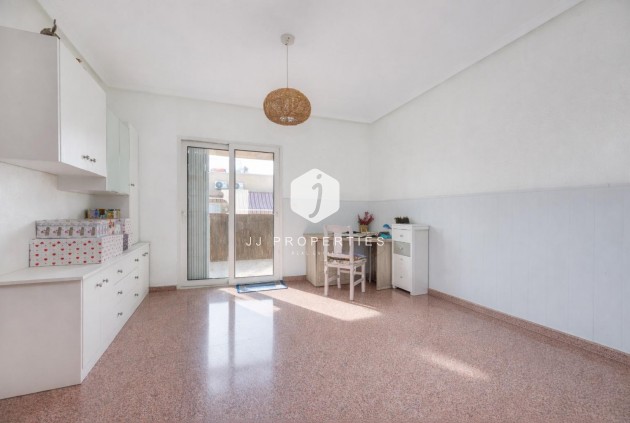 Resale - Apartment / flat -
Torrevieja - Costa Blanca