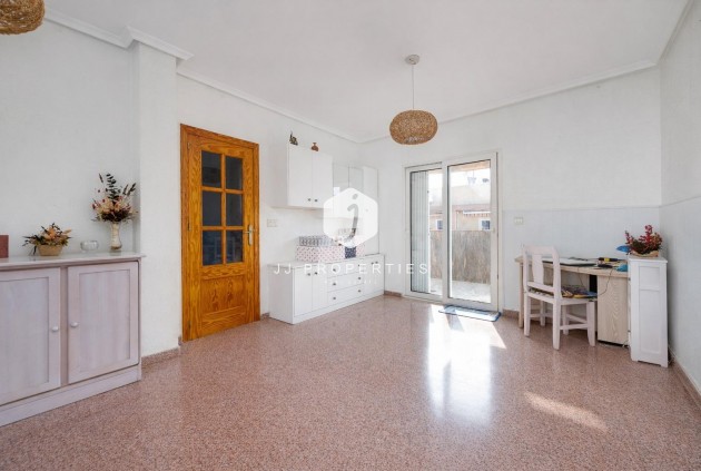 Resale - Apartment / flat -
Torrevieja - Costa Blanca