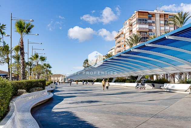 Resale - Apartment / flat -
Torrevieja - Costa Blanca