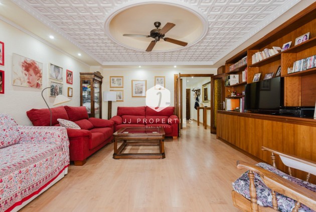 Resale - Apartment / flat -
Torrevieja - Costa Blanca