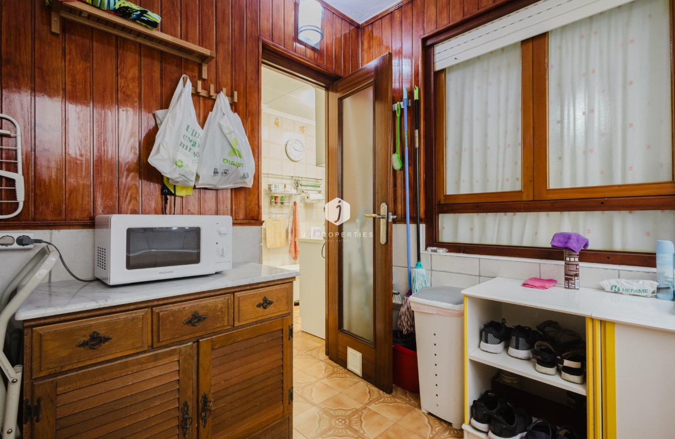 Resale - Apartment / flat -
Torrevieja - Costa Blanca