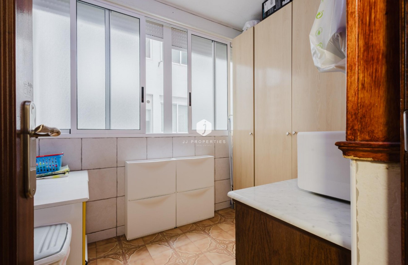 Resale - Apartment / flat -
Torrevieja - Costa Blanca