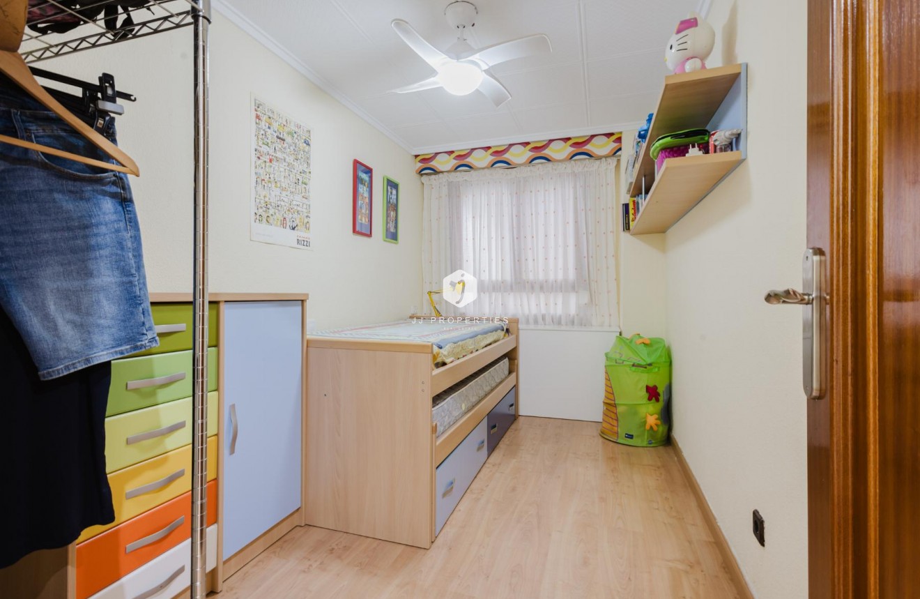 Resale - Apartment / flat -
Torrevieja - Costa Blanca