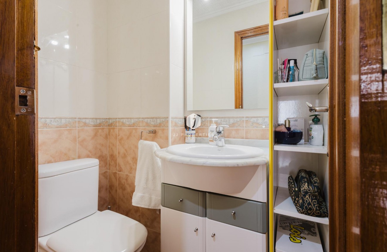 Resale - Apartment / flat -
Torrevieja - Costa Blanca