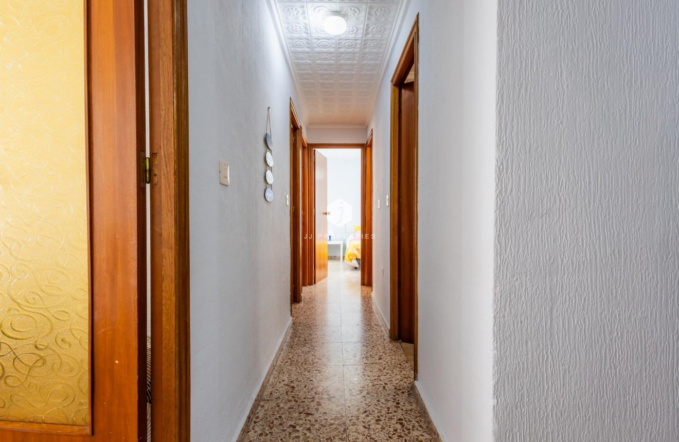 Resale - Apartment / flat -
Torrevieja - Costa Blanca
