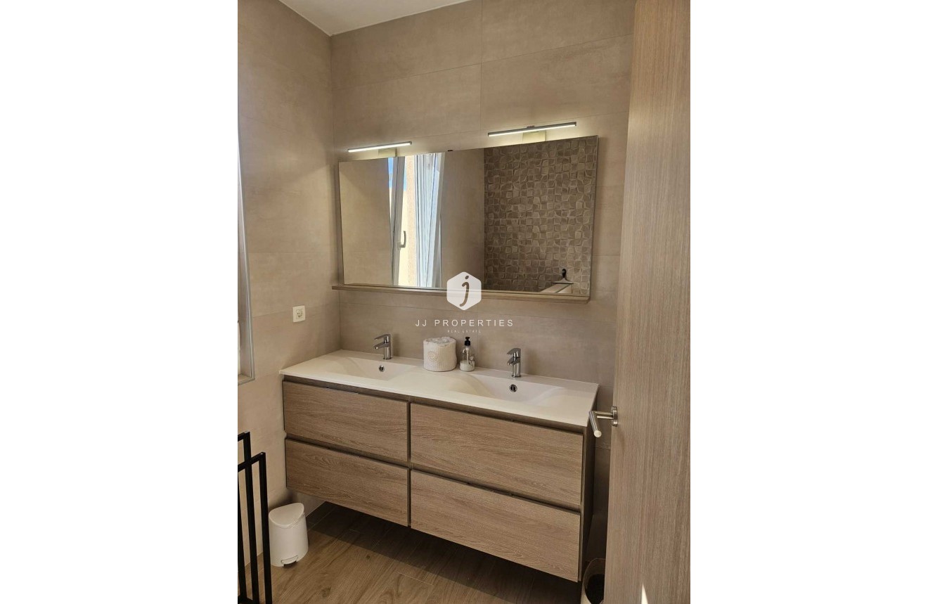 Resale - Villa -
Torrevieja - Costa Blanca