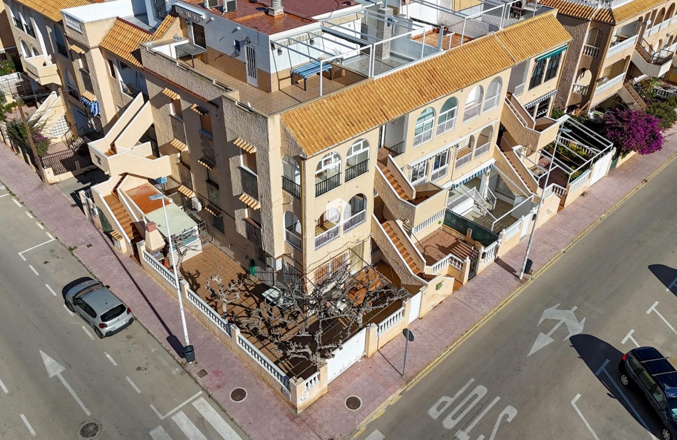 Resale - Bungalow -
Torrevieja - Costa Blanca