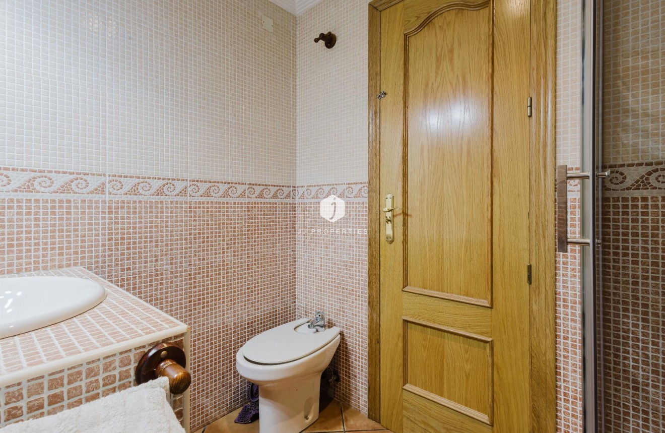 Resale - Bungalow -
Torrevieja - Costa Blanca